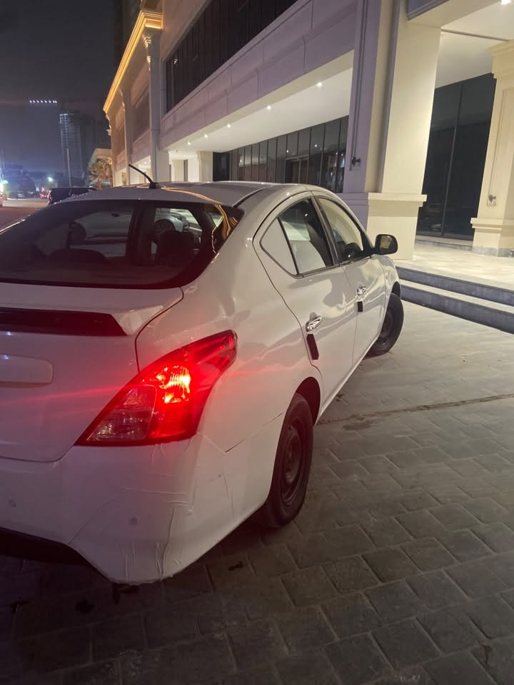 السلام عليكم
نيسان سني ١٨ 
كير محرك تبريد شرط 
حداديه ٨٠٪؜
بيهه طخات خفيفه كلش 
رقم كربلاء سنويه ساقطه وراعيهه متوفي 
ابيع كوم حديد اكفلهه سرقه 
للاستفسار 
***********
السعر ٦٠ وبيها مجال

نقوصات بيها دجه وحده وروله بيها بداية صوت
