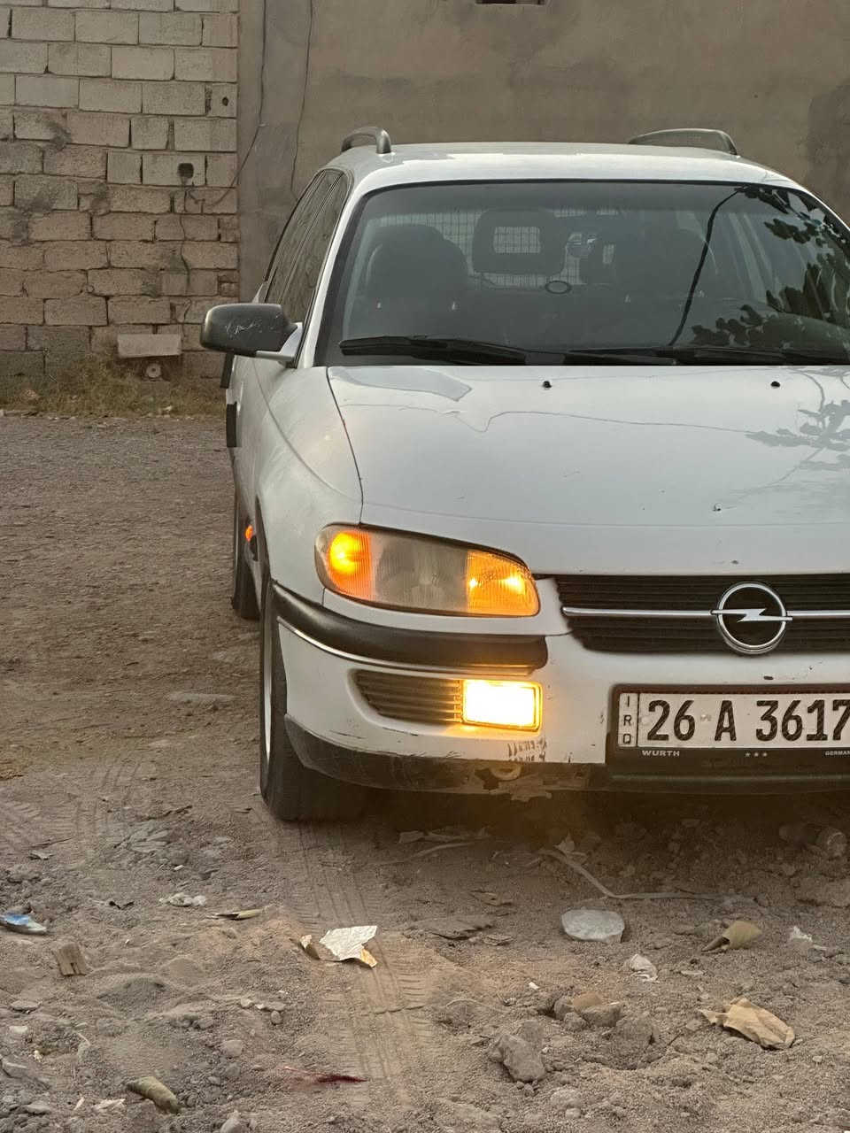اوبل اوميغا • ١٩٩٥ • محرك ٢٠٠٠