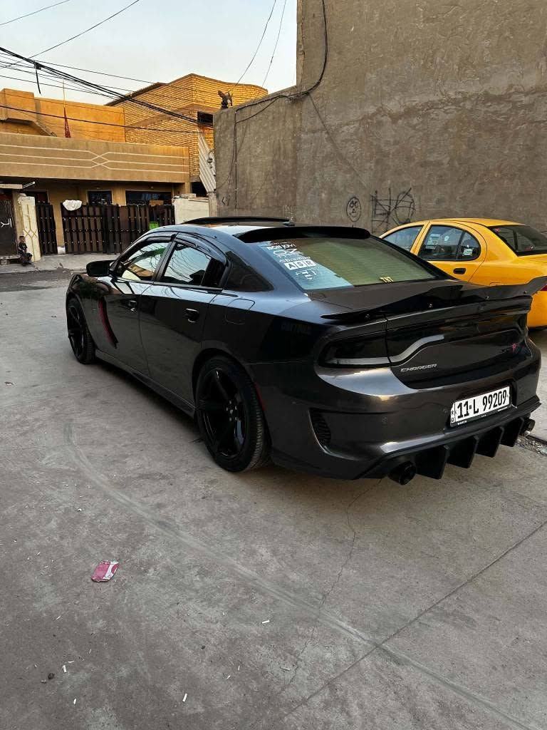 سلام عليكم ***********جارجر 2019 بلاص فول مواصفات سياره جديده ومال بيت محرك 3600 رقمه بغداد مشروع وطني بسمي مراوس أو لبيع مكاني بغداد الدوره ضرر خشم لبنيد وجملغ غير متواجد فيس خابرني ودلل مراوس أو لبيع بغداد, العراق
