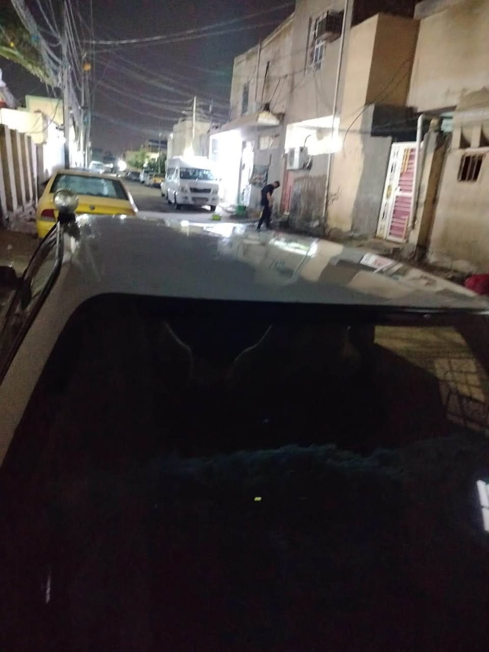 السلام عليكم سياره شيزر موديل 93 للبيع كفاله من كصه العيب الشرعي والغرامات كير مكينه فول ونضيفه  سياره جاهزه وتساب موجود ***********

