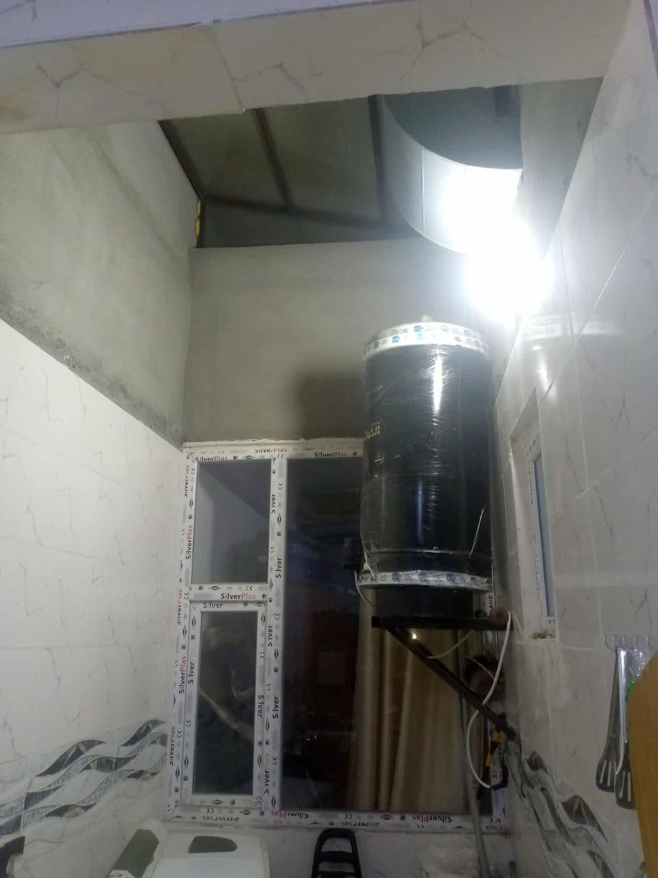 خانوو بۆ فرۆشتن 100م ناونیشنان دەروازە نزیک مدرسه یی بێخود کۆڵان صەب بینایی نوێ کاشی سیرامیک تکت مەرکەزی 
نرخ 29مەجال 
***********
