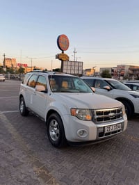 إسكيب فول ليمتد • ٢٠١٢ • V6 جلد