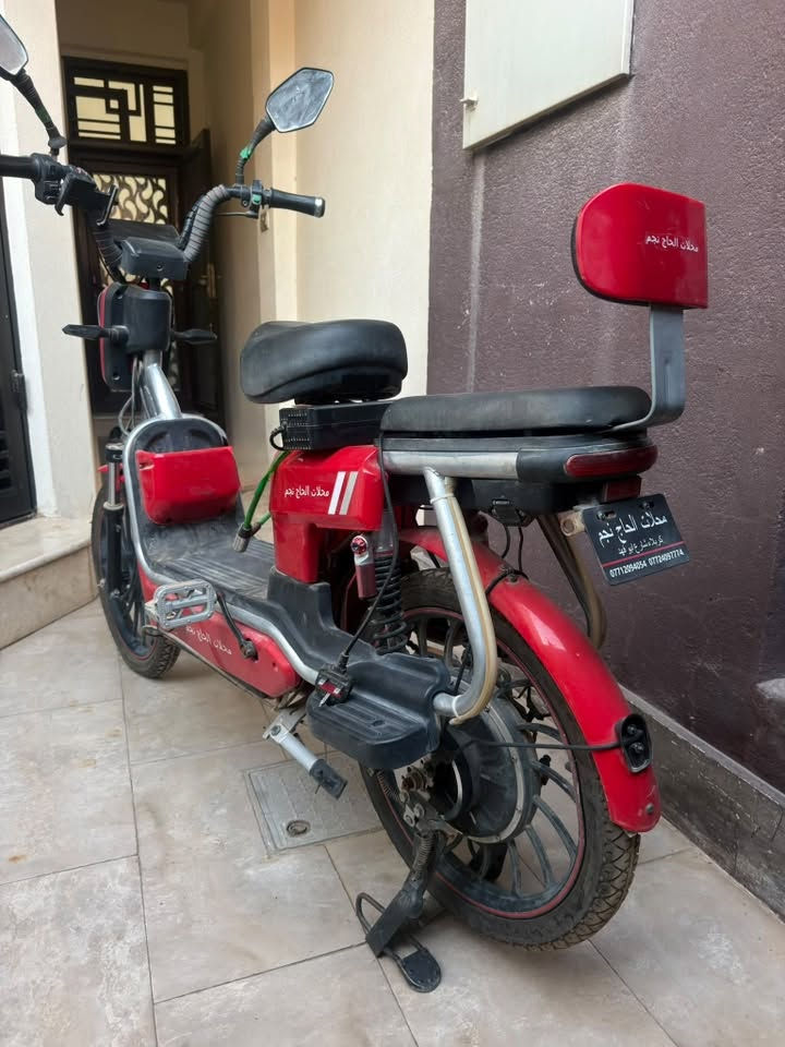 للبيع بايسكل شحن 

بايسكل شحن عملي ومناسب للشغل والاستخدام اليومي، حالته العامة مبينة بالصور 

⚠️ ملاحظات:

* البطاريات غير شغالة
* السكليتر عاطل
* أكو قطع ببعض الوايرات مال الإنارة

يعني يحتاج شوية تصليحات وترتيب، ومناسب للي يعرف بهالأمور ويصلحه 

💰 السعر: [ 100 الف وبي مجال للشراي ]

العنوان / كربلاء 
للتواصل / ***********
والله يرزق الجميع
