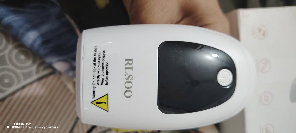 🔥 جهاز إزالة الشعر IPL من RLSOO 🔥
جهاز منزلي عملي لإزالة الشعر وتقليل نموه بتقنية الضوء النبضي IPL.
✅ موديل SC04
✅ 999,900 ومضة – تقريباً مليون ومضة
✅ قوة 36 واط
✅ 5 مستويات للطاقة
✅ وضع يدوي وأوتوماتيك
✅ شاشة LCD
✅ مساحة الومضة 4.5 سم²
✅ مع نظارات حماية وشفرة
✅ مناسب للاستخدام المنزلي
🌸 يساعد على تقليل نمو الشعر تدريجياً مع الاستخدام المنتظم.
📦 الجهاز جديد وبعلبته.
📩 للاستفسار والسعر رقم الجوال ***********

نص مكتوب في الصور:
- HONOR X9b
- 108MP Ultra-Sensing Camera
- HONOR X9b 108MP Ultra-Sensing Camera