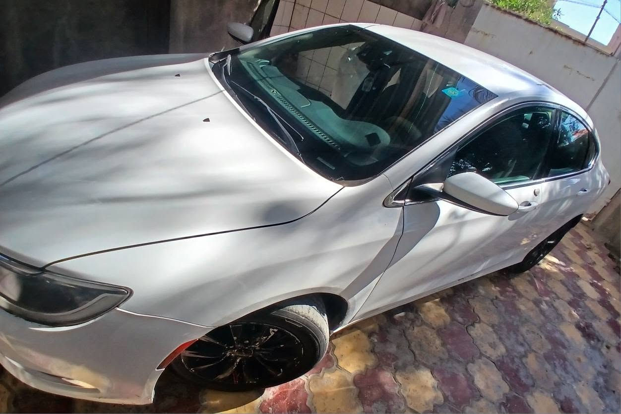 السلام عليكم 
كرايسلر C200 للبيع موديل 2015 مكينة 2400 اربعة سلندر تحكمات و المواصفات العادية للسيارة بيها باردات و السونار موجود و بيبان الصدر مفتوحات علمود التبريد و راجعات نفسهم والشواصي و المكينة و الكير شرط كفاله ما مفتوحات بالله  للتواصل ***********/ *********** السعر 96 و بيها مجال السيارة احلة من الصور و الباردات مأشر عليهم ممشاها 241 الف . حلة, بابل

نص مكتوب في الصور:
- رقم ميسان
- مركز السلطاني 4CH
- f السلطاني 4CH فحصنا لا يعرف الحدود
- الحله شارع 80 المؤدي الى كربلاء قرب أسماك الشجيري السلطاني
- *********** ***********
- الأسم مثنى عبد الزهره
- الموديل 2015
- نوع السياره سي ١٠٠
- تاريخ الفحص 2026\9\20
- رقم السياره ميبسان- 20529
- وقت الفحص م
- ملاحظه: نخلي كامل مسؤوليتنا بعد الفحص وتسليم التقرير الى الزبون
- الجانب الأيمن
- المصد الامامي
- الجانب الأيسر:
- المصد الخلفي
- التقرير النهائي للمركبة
- المركبة بصورة عامة مستعملة وتوجد رصعات وخدوش وكلمات اثر الاستعمال*
- بارد+تكحيل
- توجد رصعات في القماره+كلمات
- تم فتح الابواب الاماميه
- المصد الامامي تبديل+يوجد تكحيل في المصد الخلفي
- الكير والمحرك بحاله سليمه
- خدوش صبغ تبديل بارد