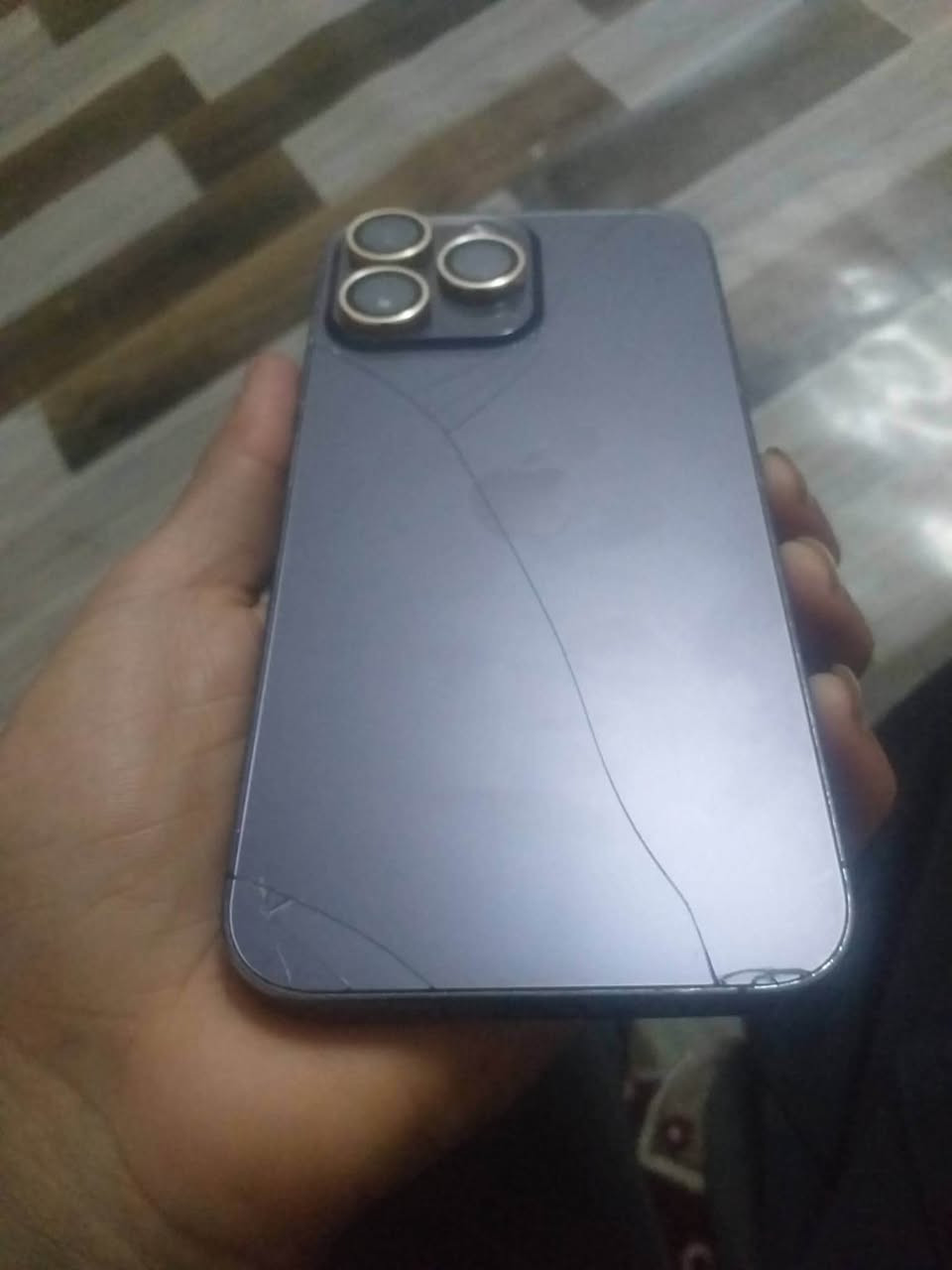 ايفون ١٤ برو ماكس شرق اوسط دبل شريحه
مبدل شاشه ٣ خيرات زينه ومبدل بطاريه تفصيخ تقره ١٠٠ شحنه كلش حلو الشاشه امفطره مثل ما امضح بلتصوير وبيه هاذ الزراك بلشاشه مثل ما امضح بلتصوير 
السعر 250 
البصره حيانيه اول لاين ***********
