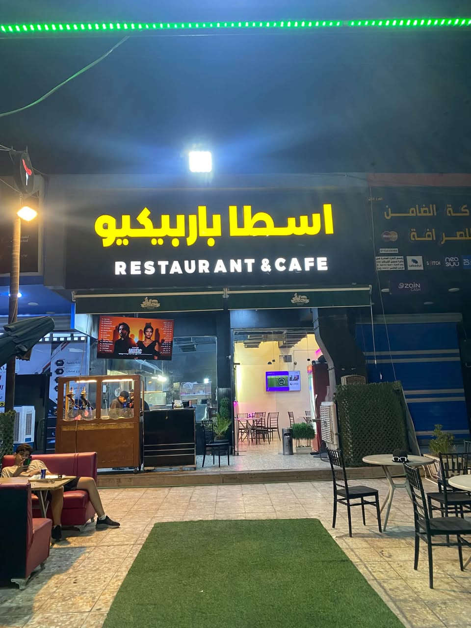 مطعم للبيع حي الجهاد شارع الكليه
