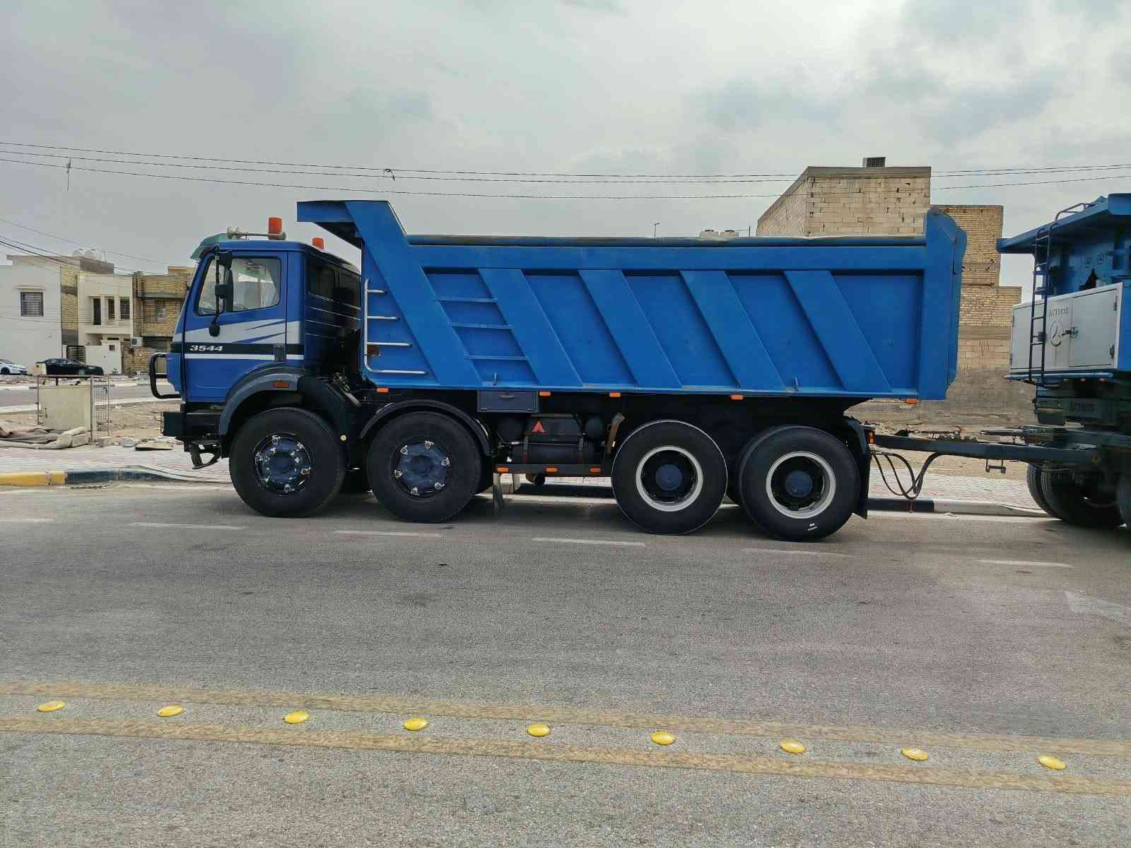 سلام عليكم كرواتي للبيع قاطرة ومقطورة موديل ٩٧ مكينه ٤٤ كير ٢٤٠ فافون مجموعه جيئف قيطان مكفوله كفاله عامه السعر ٧ شدات وبيه مجال العنوان كربلاء ***********
