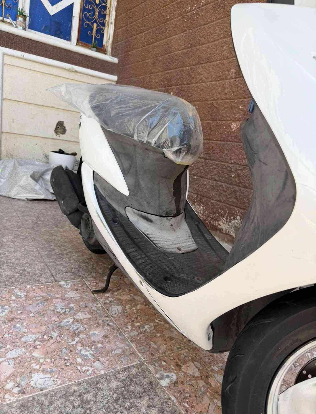 للبيع
عصفوري حديث دراجه جديده كلش ومكفوله كفاله عامه من البرغي للبرغي طلعتها من الحاويه ع ايدي وبعدهي بجدتها ووصلها موجود مكينه بالكارتون ناعمه نص نكره تشتغل شلعتها تشك الكاع الدراجه
تفحص وين مايعجبك او تجيب فيتر وياك 
السعر :850 قفل 🔒 
مكاني ناصرية حي اور 
***********
