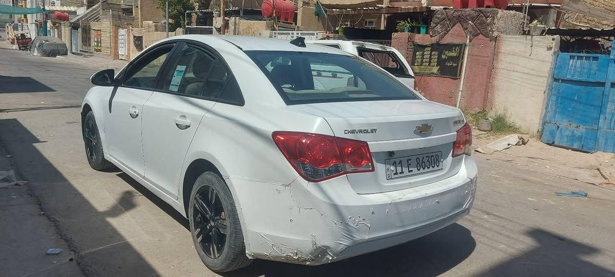 شوفر ليت كروز مديل ١٢ خليجي محرك ١٨٠٠ تبريد ثلج كير ومحرك جيد جداً بيها صبغ جاملغ الايمن والدوسات السونار بالمنشور مكاني بغداد الحسينية مال الراشديه السعر ٦٨ وبيها مجال ***********
