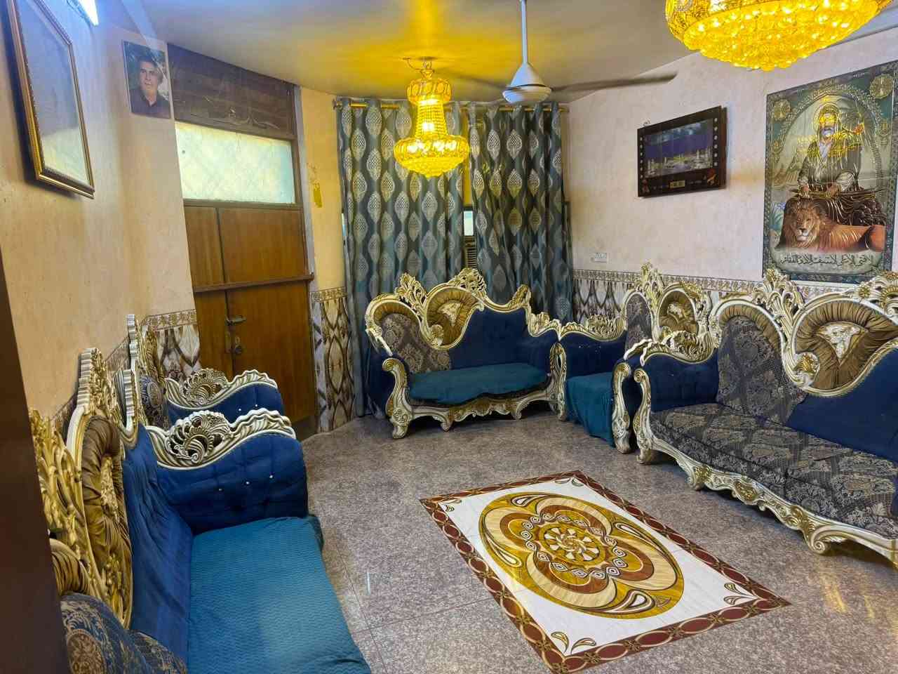 لسلام عليكم ورحمة الله وبركاته
إخواني وأخواتي الأعزاء، تتوفر لدينا الأغراض  التالية للبيع:

* 🛋️ تخم تاج (5 قطع) — 450,000 دينار
* 🚪 كنتور (5 بيبان) — 100,000 دينار
* 🪟 بوفيه (6 بيبان) — 125,000 دينار
*📐 زاوية — 25,000 دينار
📍 العنوان: بغداد – جكوك – شارع قمر بني هاشم (شارع 20).

للاستفسار أو المعاينة، يرجى التواصل على الخاص الرقم ***********
