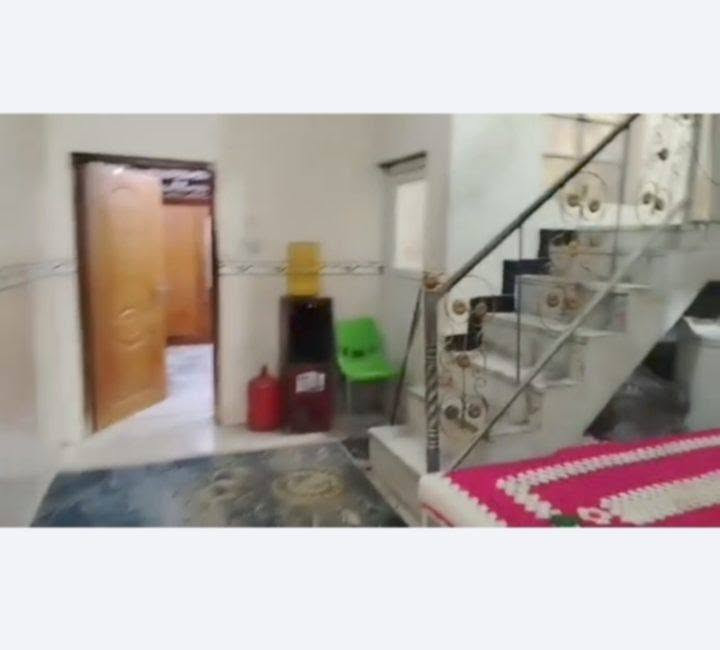 دار للبيع مساحه 100 م طابقين بناء جديد يحتوي على 3 غرف نوم طابو زراعي سند 25 مكان أبو خستاوي شارع منصور قريب على الشارع العام بيع مستعجل ***********
