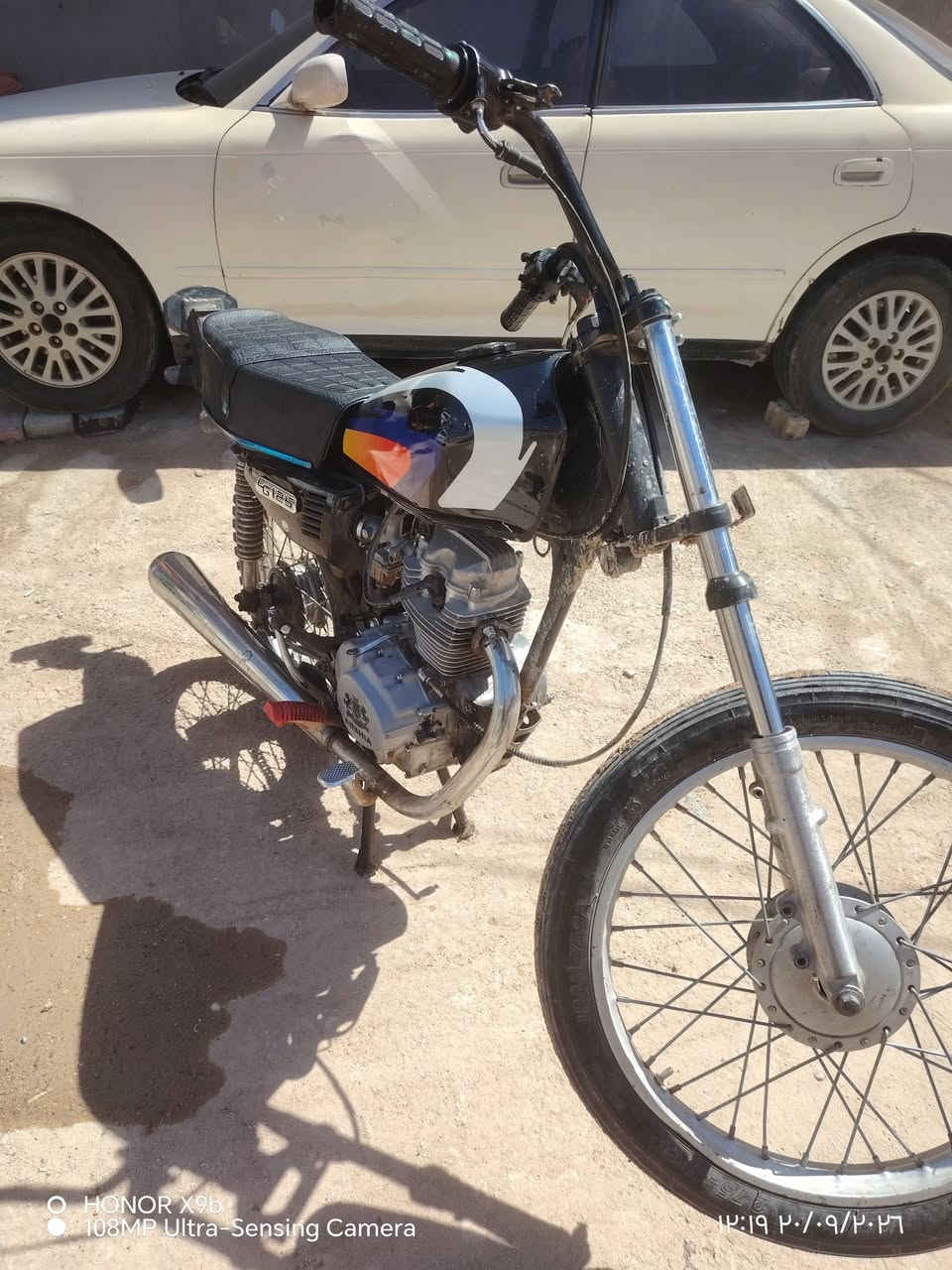 سلام علیکم
اربعة كير البيع الدراجة شوفت عينك المكان كوفه السهيليه  سعر 350 اوبيه مجال اوراق اسكنر  الرقم ***********

نص مكتوب في الصور:
- HONOR X9b 108MP Ultra-Sensing Camera ١٢:١٩ ٢٠٠٩/٠٣/٢٦
- HONOR X9b 108MP Ultra-Sensing Camera 12:19 2029/02/26
- HONOR X9b 108MP Ultra Sensing Camera ۱۴:۱۹ ۱۴۰۲/۰۹/۳۶