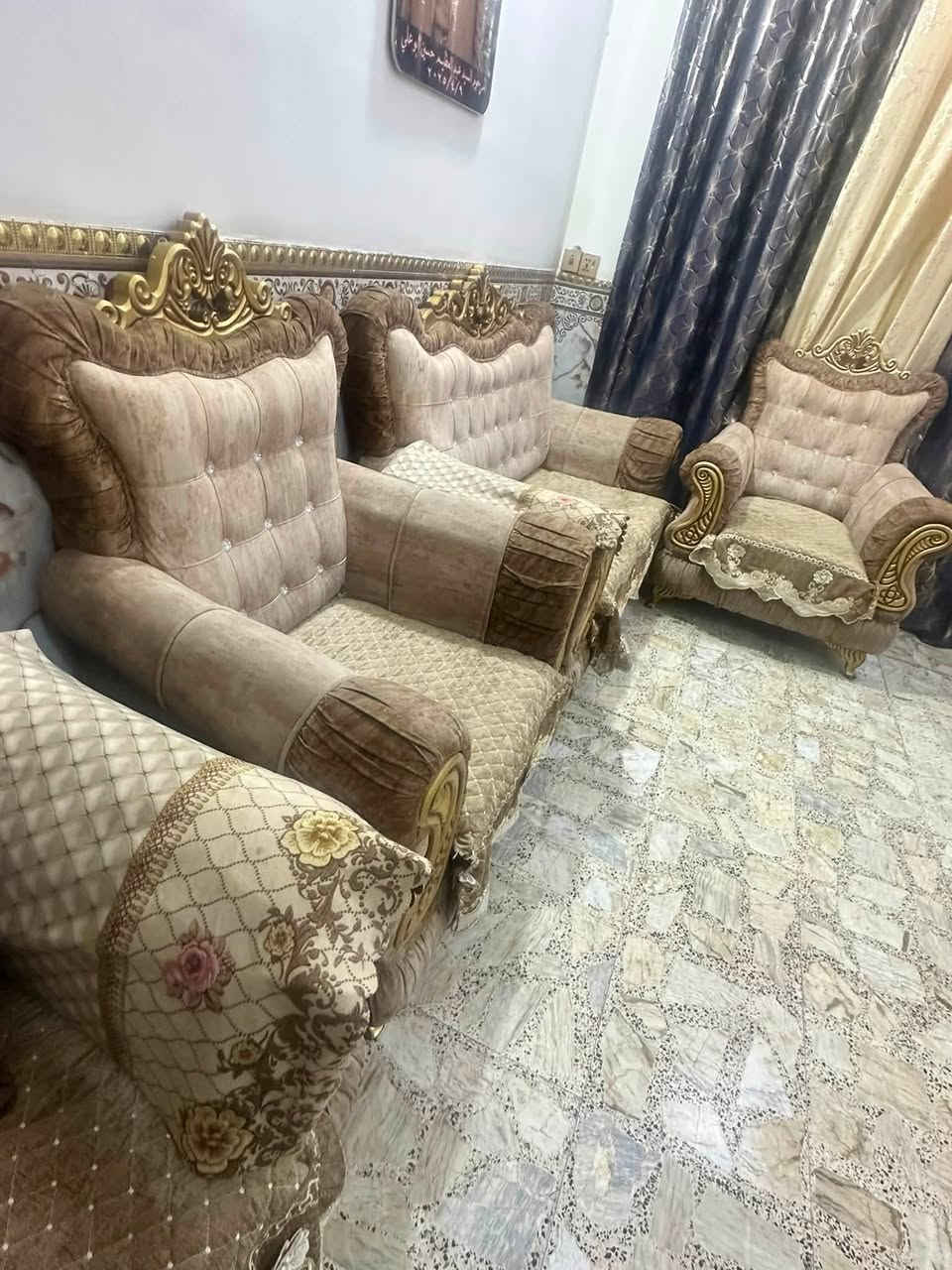 تخم قنفات ملكي عنوان بغداد مدينة الصدر 
للستفسار  ***********
