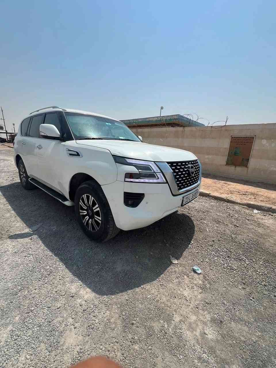 السلام عليكم نيسان باترول البيع العنوان بصره مواصفات فول سياره بيه مكانين بارد رقم بغداد ماشيه١٠٠الف مديل2024 الرقم***********
