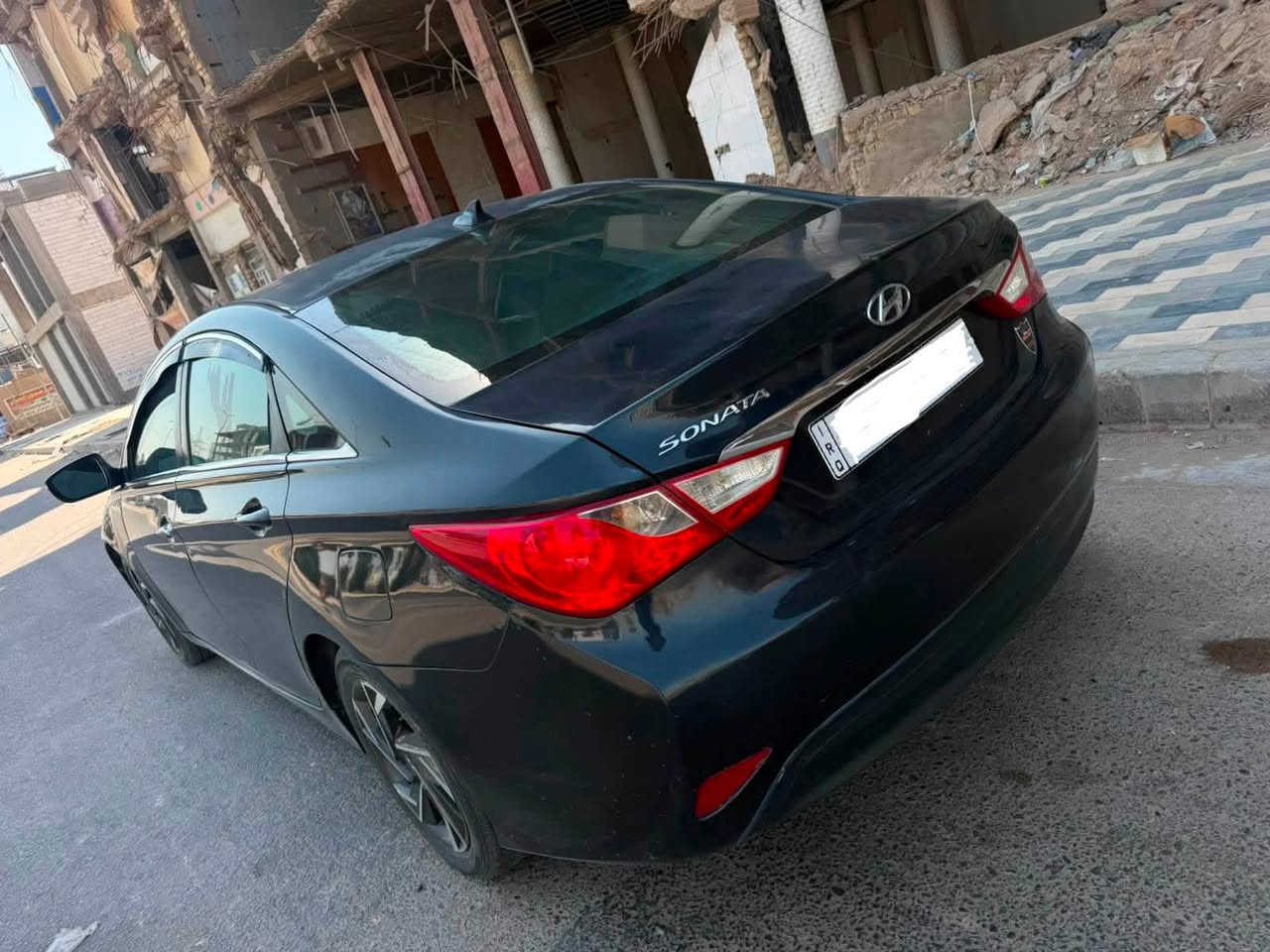 السلام عليكم
سوناتا 2014 
رقم ذيقار انكليزي 
تحويل مباشر 
فوول عدا السلايت 
مكينه 2400 GDi 
لاتنقيص لا تبخير لا ضعف جديده كلش 
حادثها جاملغ وبنيد وشويه من لغد 
بيه صبغات ابيع حزام 
سياره جديده وجاهزه 
كير مكينه حداديه تخم تاير تبريد ثلج بشرط تنصي  
سياره خير من الله تاخذه الف دينار ماتصرف عليها تلكه نقص تكطعه من الفلوس 
السعر ٨٨ ورقه وبيه مجال كلش بسيط 
اي استفسار مكاني بابل *********** بيع فقط
