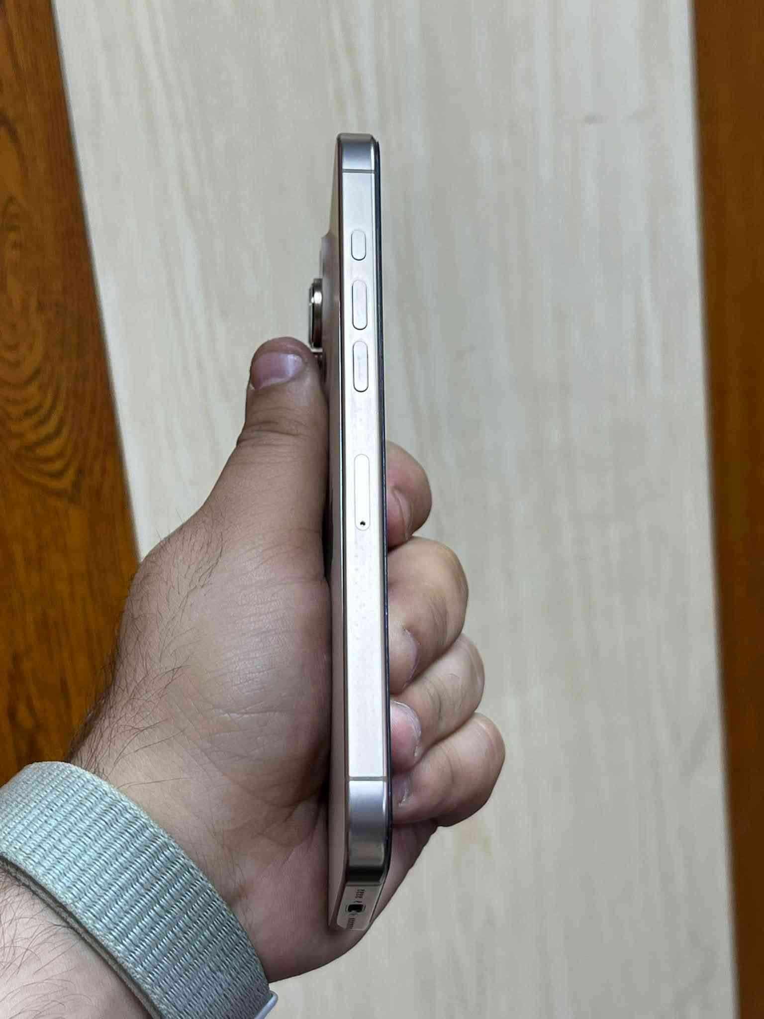 iPhone 16 Pro Max
" ايفون 📲16 برو ماكس 

" اللون المميز 

" بطاريه 🔋91 

" ذاكره : واحد تيرا يعني 1024  

جهاز ( تك سيم  ماستر عربي شرق اوسط)

"شخط واحد ما بي اخو الجديد

"مكفول كفاله عامه من فتح وتصليح

السعر / خاص او اتصال 

العنوان / موصل حي السكر

للتواصل / *********** واتساب او اتصال عل رقم

 واذا ماعجبك الجهاز تاخذ الاحسن منه يارب
