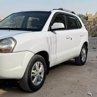 توسان ٢٠٠٩ • ٢.٧ • فور ويل
