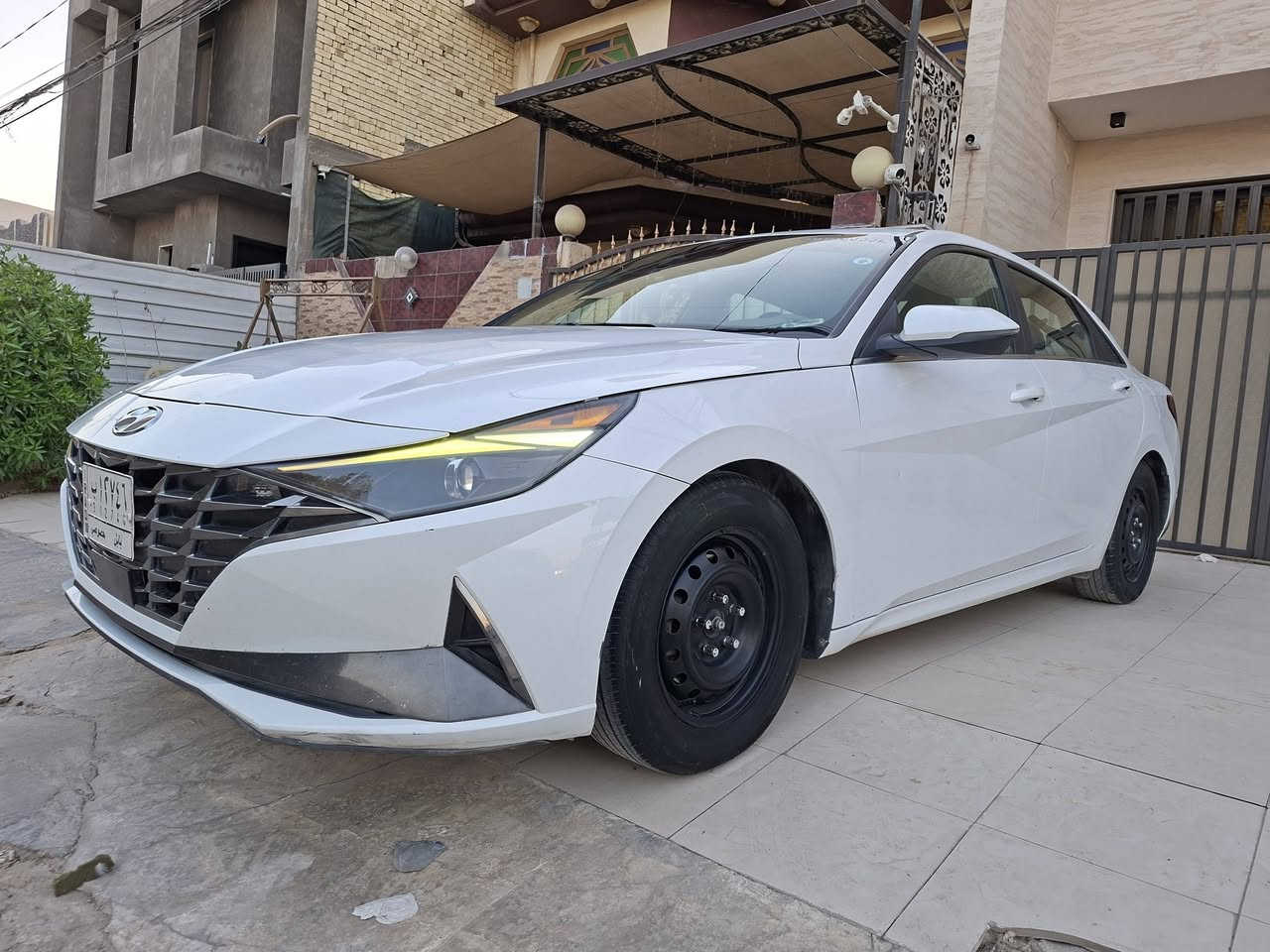 سلام عليكم ..
النترا 2021.. امريكي
ماشيه 165 الف m 
فول فتحة 
جاهزة من كلشي مكينة وكير وحدادية 
بأسمي رقم بابل
حادث خلفي.بدون ارباك 
جاملغ وجنطه   والجاملغ الخلفي بارد 
والقماره اجة بيه فابلون اسود من امريكا  شلعته صار صفار بي
117 مجاله بسيط مكاني بابل 
***********
