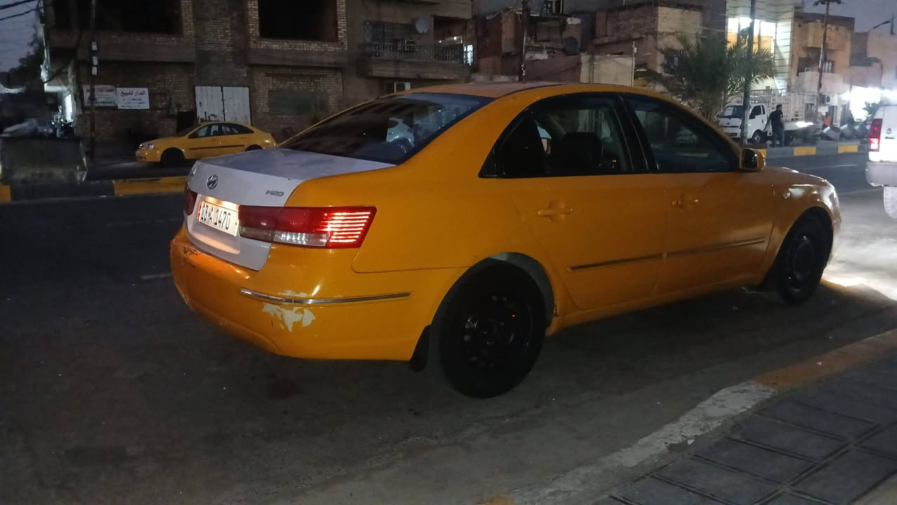 سلام عليكم للبيع سوناتا ٢٠١٠ خليجي مبدل بيه بس جنطه مكينه وكير جديد صدر خير من الله سياره مناقصه شي سياره جديده معنا كلمه السعر ٧٣ وبيه مجال بسيط مكان بغداد الكاضميه *********** لا متواجد عله فيس

