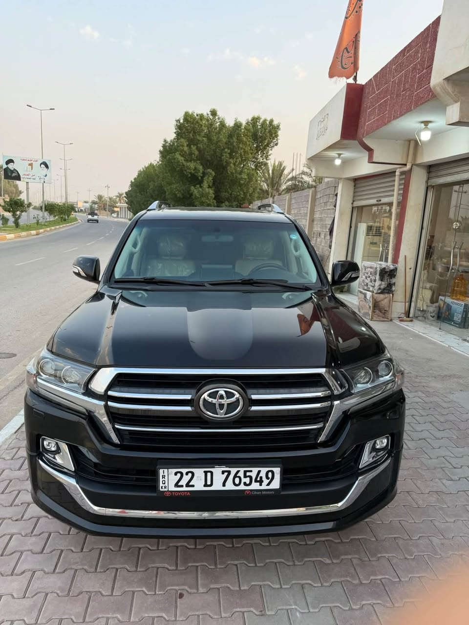 سلام عليكم 
تويوتا لاندكروز 2020 كراند تورنك
رقم اربيل جديد 
تريد تحويل او وكاله 
فول موصفات GXR 
6 سلندر 
مكفوله كفاله عاامه 
ماشيه 104 حقيقي 
العنوان واسط قضاء الزبيدية 
***********
