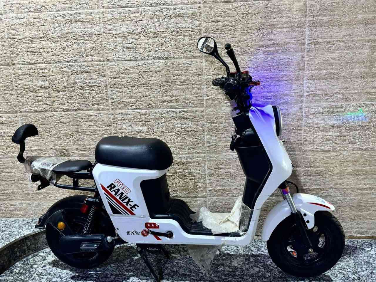 دراجه شحن r10نظيفه جداً جداً ب400 وبيه مجال مكاني سماوه  الرقم ***********
التواصل واتساب فقط
