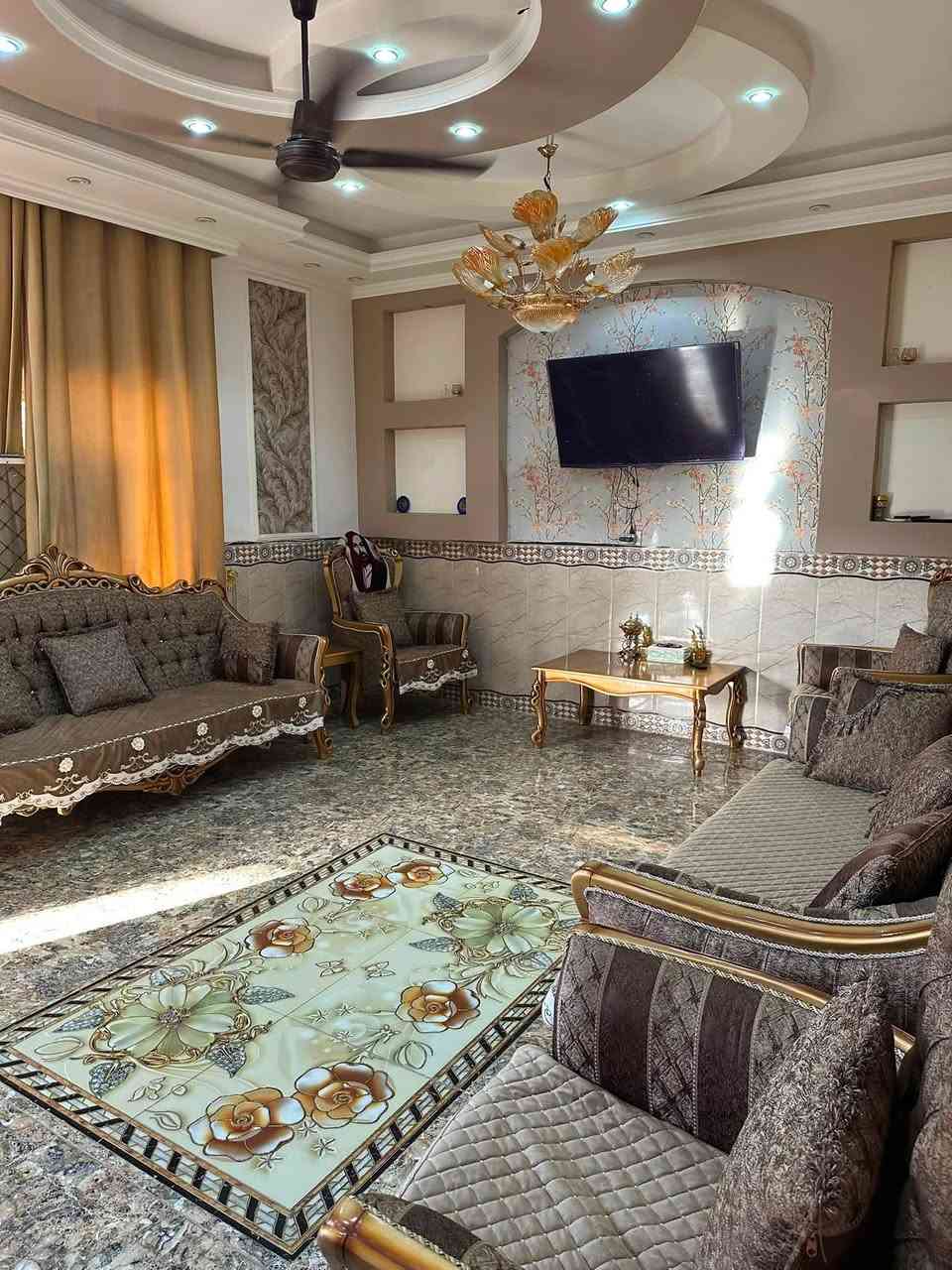 السلام عليكم…للبيع مشتمل طابق واحد بداية حي النور طابوا صرف… نظيف جدآ
البناء طابوق جمهوري السقف صب
التفاصيل(2 غرفه نوم+ استقبال+صاله+مطبخ+صحيات خارجيه داخليه)باقي التفاصيل موضح فديوا
المساحه الكليه👈156م
الواجهه👈12م
النزال  👈13م
السعر المطلوب👈95بيه مجال
الأستفسار/ مكتب امجد العلواني للعقار
حي17 قرب جامع الرسول(***********)
