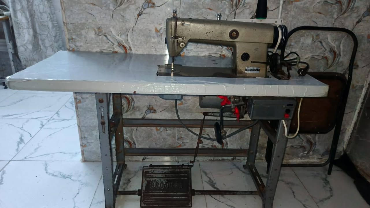 مكينه برذر الاصليه ماطور  جديد خياطها كلش ونظيف ماتكطع ابدحلو سعرها ١٩٠ بي مجال الاستفسار  ***********

