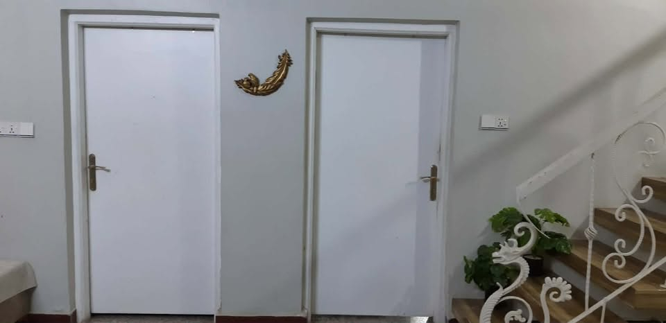 السلام عليكم
دار للبيع طابقين مساحة ٢٢٠
الموقع البدع على شارع حله بغداد قرب ملعب البدع مقابيل
الخباطة المركزية
يتكون من اربع غرف نوم واستقبال وصاله ومجمع صحيات
خارجيه وداخليه
***********
