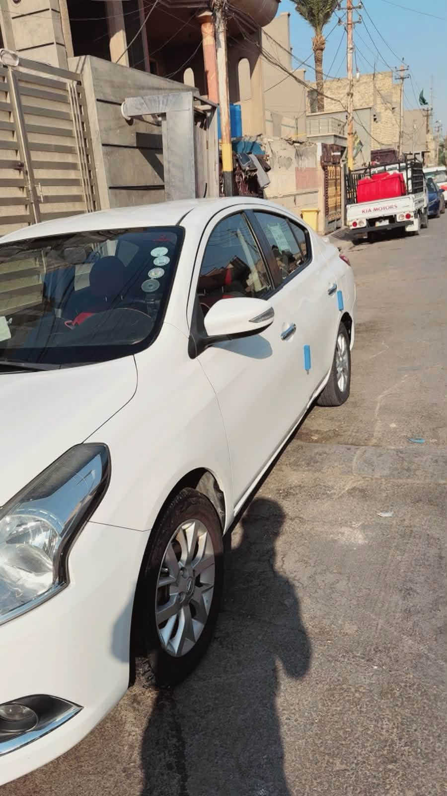 السلام عليكم 

نيسان سني 2023 مصري السياره حيل جديده كفاله عامه تعديل بارد واحد فقط بدون صبغ السياره جاهزه من كلشي صدر تخم تاير متصرف عليها الف 

مواصفاتها 

تحكمات ستيرن
شاشه 
كامره 
ويل كب 
اشاير بالمري 
داخل اسود 

رقم اربيل بأسمي تحويل ثاني يوم 

السياره ماشيه 50,000 

مكان السياره بغداد 

للاستفسار: ***********
