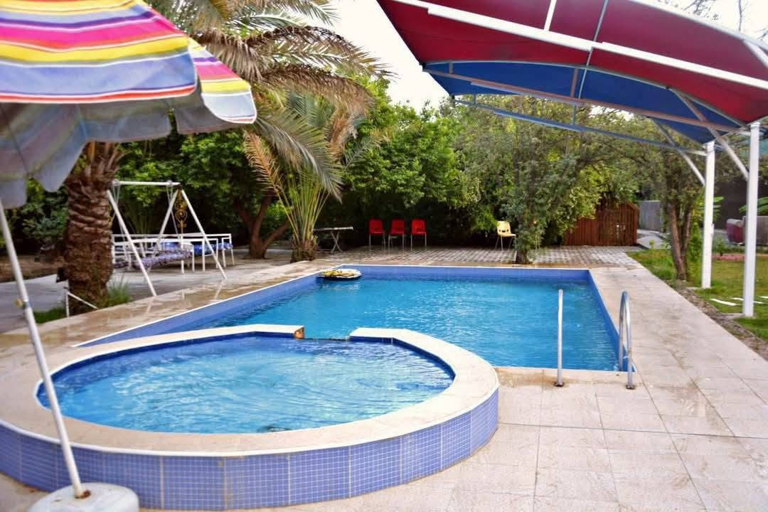 مزرعة رقم ☆88☆ بلد 

تتكون المزرعة 
مسبحين للكبار والصغار ☆ طول ١٤ م☆ مظلات للمسبح
تصميم جميل مع نافورات
غرف نوم عدد ☆٢☆
مطبخ عدد ☆١☆
صاله كبيرة مؤثثة بالكامل مع شاشة بلازما
مجمع صحيات عدد ☆١☆
حدائق متعددة 
الالعاب ¤¤ منضدة فيشه بليارد العاب اطفال
كراج للمزرعه كبير 
كهرباء ٢٤ ساعه
إنارة المزرعة جيدة جدا
باربيكيو متكامل مع تنور 
جلسات متعددة للاستراحة 
بستان فواكه 
للحجز واتساب 
💚***********💚
💚***********💚
رابط تطبيق ومنصة المصطفى
https://almustafa.bookifyiq.com/catalog
تطبيق المصطفى ينصح الزبائن عند مراسلة اي رقم من ارقام موظفين التطبيق ان يكون لديكم  ماستر مبلغ التثبيت حاضر لا ان تراسل وتطلب تثبيت الحجز على يوم غدا التثبيت يكون بنفس اللحظة من التطبيق لكي تضمن ان يكون الحجز لك وبنفس المزرعة التي طلبتها ...عبي الماستر وراسل الموظفين موجوده مزارع كل العراق..
