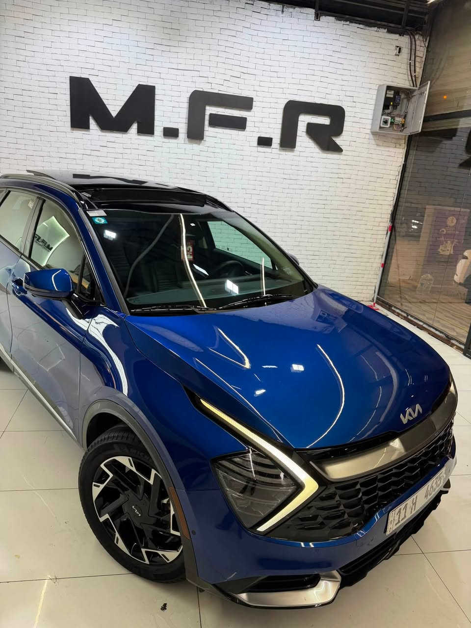 2025 kia sportage sx prestige
٢٠٢٥ كيا سبورتج اس اكس برستيج اعلى مواصفات 
محرك 2500
دخول جديد لون جويتي ازرق
ماشية 14 الف ميل وبعدها على مشي امريكا 
رقم بغداد مميز ٤ مراتب 
ضرر السيارة سطحي بدون اي دواخل شاصي ولغد كفالة
بدون ايرباك !! بدون ايرباك !! 
جاملغ جهة اليسار وبنيد صبغ

١- بانوراما 
٢- كامرات محيطية ٤ امامية وخلفية وجانبية ومن تنطي اشارة تشتغل الكامرة بالكيجات
٣- رادار امامي وخلفي وجانبي نقط عمياء وتحديد مسار وقيادة آلية
٤- حساسات امامية وخلفية 
٥- كشنات جلد اسود 
٦- كشنات كهرباء وخزن  وتبريد وتدفئة وستيرن تدفئة
٧- سستم صوت هارمن كاردن مع سبوڤر بالصندوق 
٨- لايتات عدسات 
٩- اوتو هولد 
١٠- مساعد النزول من المنحدرات 
١١- سايد بريك الكتروني بصمة 
١٢- صندوق كهرباء 
١٣- شاحن موبايل وايرليس 
١٤- تبريد مناخين منفصل امامي وخلفي 
١٥- كيجات دجتال تتغير اشكالهن مع شاشة كبيرة اكبر حجم 
١٦- انارة داخلية LED 
١٧- ويل كب حجم ١٩ 
١٨- نظام ستارت اند ستوب 
١٩- منافذ شحن بالكشن 
٢٠- تشغيل عن بعد 

السعر 228$ ورقة وبيها مجال 
***********
مكان السيارة بغداد البنوك

