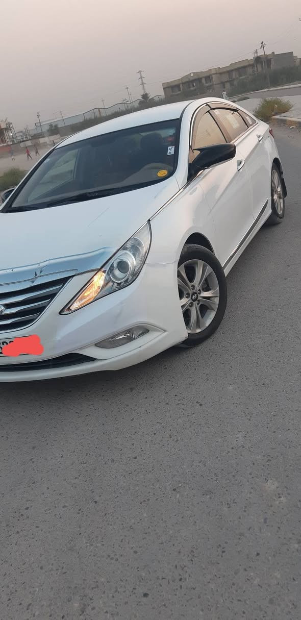سلام عليكم سوناتا 11 امريكي نضيفة داخل وخارج تغليف أرضية جلد بل كامل درجة أولى دوشمة كشنات حفاض عل اصلي منضومة تبريد راقي كير محرك تبريد خير من الله باتري اصلي قبل يومين شديتة 
مع عبوة وفيت بم اصلي ضررها فقط دعامية وشوية من البنيد بدون اي دواخل والسونار يحكم الي مأشر بل سونار بس بلاستك دعاميات ودواسات  الصدر يراد شغل يعني صدرها ٥٠/١٠٠  رقم انبار السعر 92 وبيها مجال ***********
