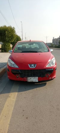 بيجو فرنسي للبيع حجمهه307  موديل 2006 رقم بغداد مصفره غرامات تحويل ثان...