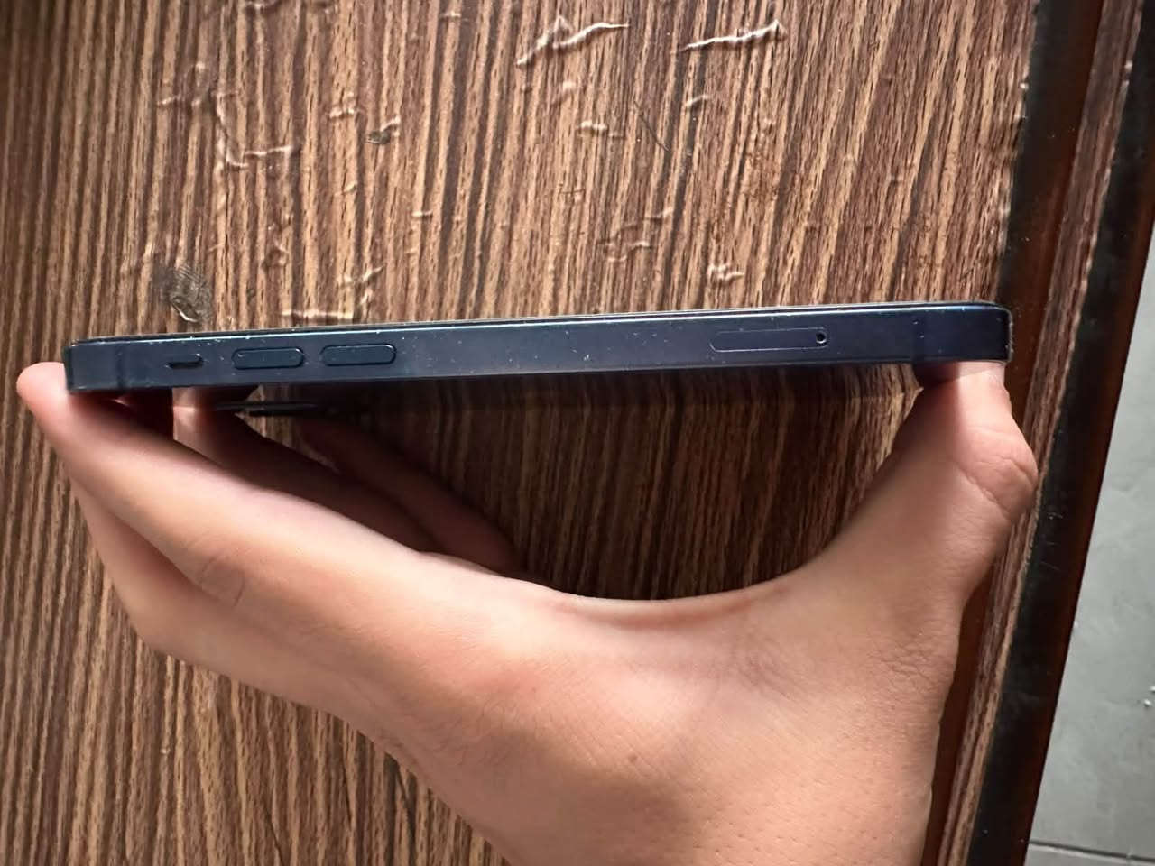 السلام عليكم
آيفون 12 عادي أمريكي مبدل شاشه تجاريه بس درجه وفيس ايدي واكف نظافة الجهاز 80‎%‎ 

مكاني بغداد 

*********** واتس فقط
السعر 225 وبي مجال لطيبين
