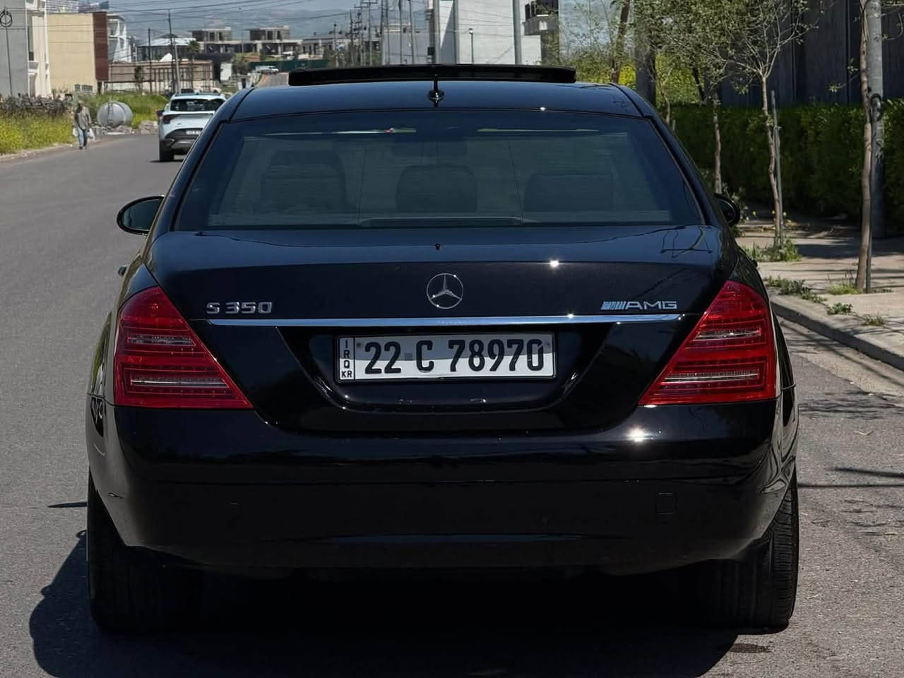 السلام عليكم ورحمة الله وبركاته 🌹

للبيع مرسيدس S-Class S350 موديل 2009 – وكالة بشكير الخليجية

🔹 كفالة عامة مطلقة VIP
🔹 مواصفات واحد على واحد وبلادية السيارة من الدعامة للدعامة، غير مستبدل بها أي قطعة.
🔹 ممشى حقيقي وموثوق.
🔹 باب طويل، مواصفات نادرة جداً بهذا الموديل.
🔹 رادارات جانبية + رادار أمامي + رادار خلفي.
🔹 حساسات محيطية أربعة جوانب.
🔹 Slide Roof.
🔹 رقم دولي جديد.
🔹 السيارة استخدام شخصي ومحافظة عليها بصورة استثنائية.
🔹 من النوادر بهذا الموديل وبهذه النظافة.
🔹 كاملة مكملة، جاهزة، لا تحتاج أي مصرف أو صيانة.
🔹 تايرات جديدة.
🔹 السيارة جاهزة للاستخدام فوراً.

💰 السعر: 197
يوجد مجال بسيط جداً للجاد فقط.

🔄 تحويل مباشر أو وكالة.

***********

السيارة لأهلها، والجاد يتفضل للمعاينة.
