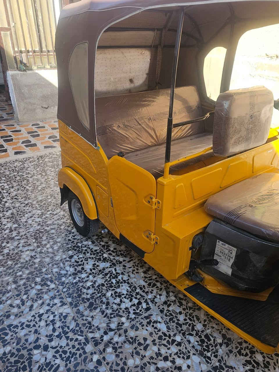السلام عليكم 
تكتك موديل 22 للبيع معمره دوسات ومبدل بوشه وبستم 
السعر 8800 وبيها مجال بسيط مكاني بغداد الفضيليه 
         ***********
