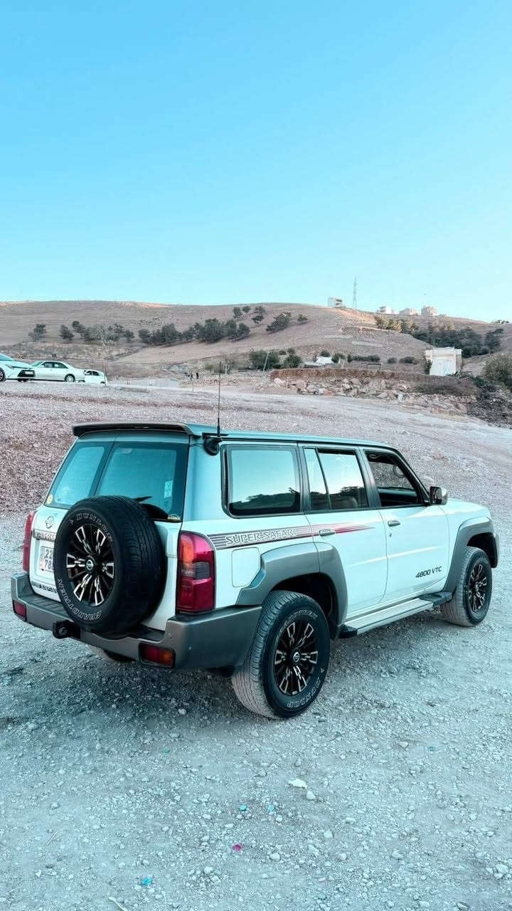 السلام عليكم
لعشاق القوة والفخامة اليابانية
متوفر للبيع الوحش الياباني
Patrol super safari ( vtc 4800 )حجم
موديل 2017 خليجي
رقم اربيل سنوية جديدة بأسمي
المحرك: V6 سعة 4.8 لتر
المسافات المقطوعة
171000 قابل للزيادة
السيارة فقط بيها جاملغ جهة الصدر مصبوغ اثر شخوط والبنيد بي كلير فقط فقط فقط
والسيارة استخدامها منزلي فقط لما احتاج شي اطلع بيها 
سنوية وهزة جديدة قبل أسبوع كملتها
وأيضا السيارة لا طالعة سفرات صيد ولا بر
ولا مسجلة بكروب استعمالها شخصي فقط السيارة حلوة وبحالة ممتازة جدا
نجي ع المواصفات ونصلي عالنبي
السيارة سعة 7 راكب  مري تحكم 
لون تو كولور ابيض بسقف رصاصي
حدادية امامي خلفي جديد
كير أوتوماتيك
دبل ثقيل وخفيف
فتحة سقف شغالة
مقاعد تحكم اوتماتيك
كشنات لون برتقالي بلادي 
حساسات امامي خلفي
قارئ حرارة الجو مع بوصلة
ثلاجة تبريد لحفظ الماء والعصائر
مثبت سرعة كروزر
ونج سحب امامي بلادي
شاشة مع كام امامي تسجيل طرق
دفلوك شغال
جام كهرباء اوتماتيك
فورويل دفع رباعي
هوك خلفي للسحب
دبل تانكي للوقود 
الأساسي 100 لتر / والاحتياط 40 لتر
• تبريد 3 قطع / امامي/ وسط/ خلفي
وايضا للمشتري له حق فحص ومعاينة 
المركبة قبل الشراء والتحويل بأي وقت تحب
وايضا اكرر . للتذكير
• المحرك مكفول 

• الكير مكفول 
السعر 270 وبيها مجال بسيط‼️
السيارة مكانها بغداد الاعظمية 
واي استفسار واستعلام هذا رقمي
*********** وموجود ع الواتس اب
واسف على الإطالة اخوكم احمد الجبوري بغداد, العراق
