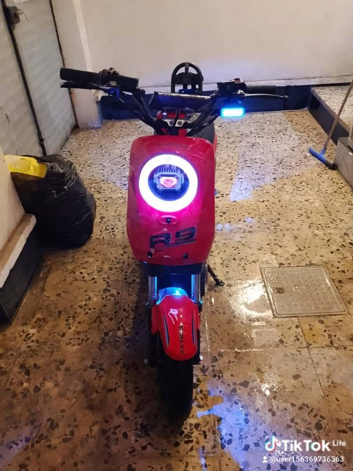 للبيع مثل ما هيه دراجه جديده يرادله كفرات جدد بس 250الف ملف 1200 سرعه 99 حقيقي تشغيل دبل سويج دبل بصمه حساس إنذارات اشاير كهربائيات كلها شغاله رقم واتساب ***********
