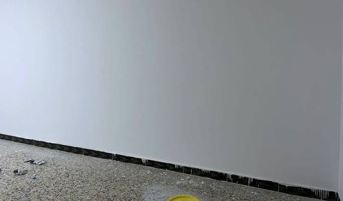 السلام عليكم 
(( شقه للايجار طابق اول درج معزول )) 
العنوان / الجمعيات / قرب دائرة الرعاية 
التفاصيل / هول / غرفتين منام كبيره / مطبخ / صحيات 
للايجار مقابل 425.000 وقابل للتفاوض 
يوجد كذالك منازل وشقق للايجار في كافة مناطق البصره 
للتواصل والاستفسار ***********

