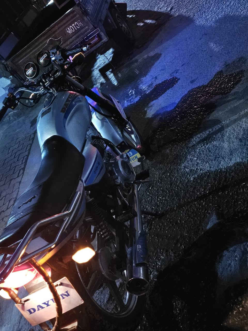 دايوان عظم مكان كربلاء موديل 2019 دراجه نظيفه شوفت عينك كهربائيات كلها شغاله نكره سلف شاصي مابي قطرت  خياس ودراجه مامكلوبه مال جناي أوراق اصولي بسمي يم حسين مرور السعر1100وبيها مجال حك جيه رقم *********** مذكوره كل التفاصيل حته لاتعبني ولاتعب دراجه نظيفه ما اطلع بيها قليل ممحتاجها
