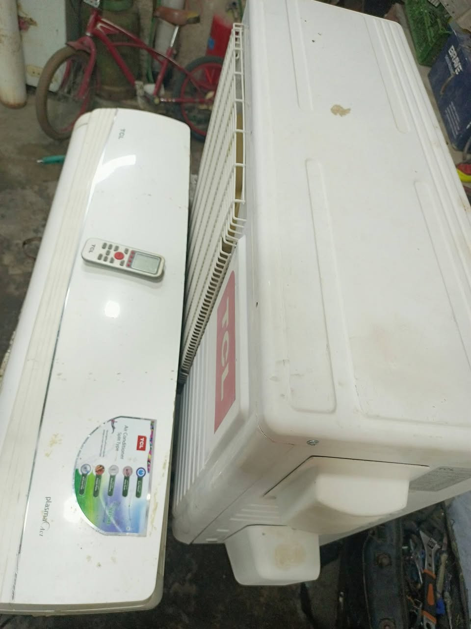 سبلت TCL طن ونص سعره 275  مشحون وكامل مع بوراي وحت ستان وحت والريموت وجيب وشد 
مكاني بصره  ***********
