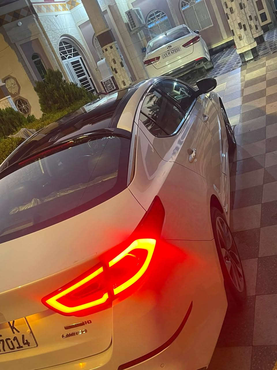 السلام عليكم
اوبتيما خليجي للبيع موديل 2015 فول مواصفات vip مكينه 2400 دوش لا تنقيص لا تبخير لا صوت رقم بغداد باسمي 
مكانها الأنبار الكرمة 
السعر 145 وبيها مجال 
***********
