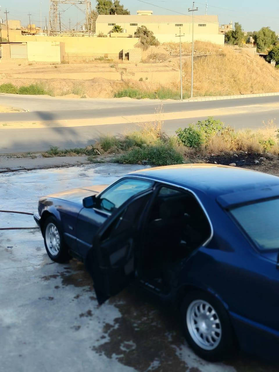 السلام عليكم
BMW 520
موديل 1991
كير عادي 
مكينه وكير شرط 
داخل جديد 
لايت زينول
سوارات الوان متغير
طخم امامي وخلفي جديد 
تبريد ثلج ويه السويج 
طخم ويل جديد
طخم تاير جديد
 السياره شرط من الدعاميه للدعاميه
السعر 47 بيها مجال قليل 
‏‪***********‬‏
