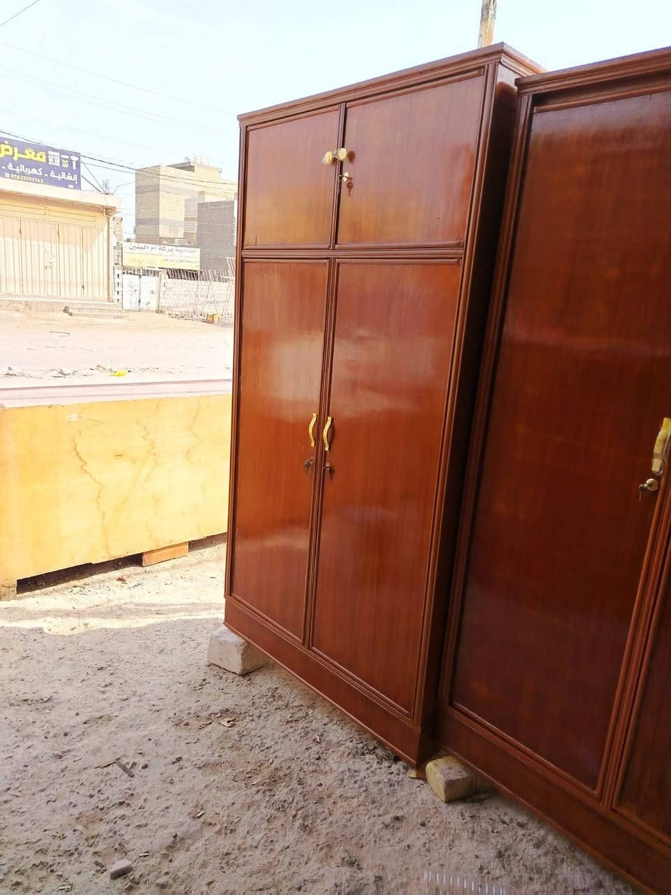 كل حاجه وسعره ***********
