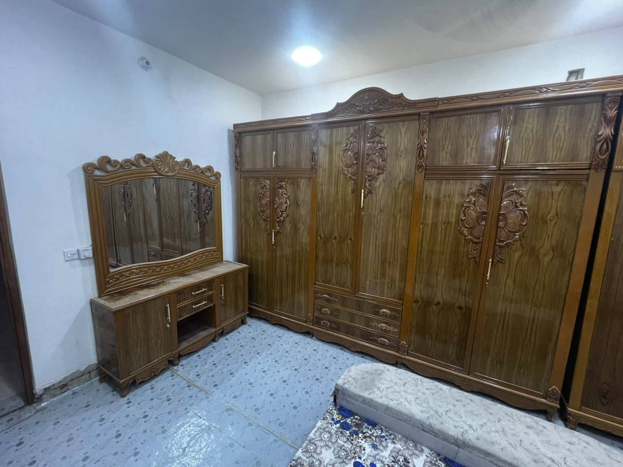 السلام عليكم
غرفة للبيع
السعر مليون ونص وبيهه مجال 
الشراي الاتصال على الرقم ***********
