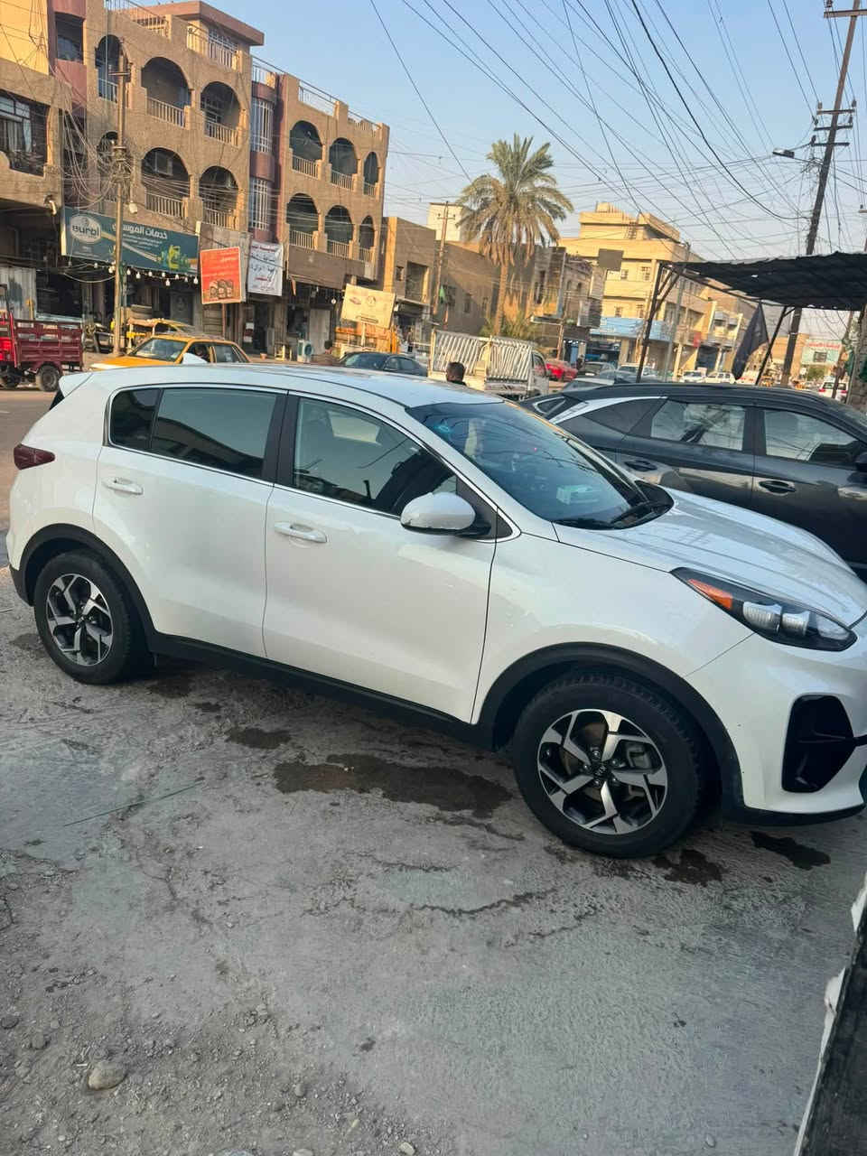سبورتج ٢٠٢٢ وارد امريكي
حادث صندوق فقط 
نص مواصفات 
رقم بغداد 
السونار مرفق بالصور
بغداد حي الامين
الرقم ***********
السعر 158

نص مكتوب في الصور:
- BIDCARS
- BIDVARS