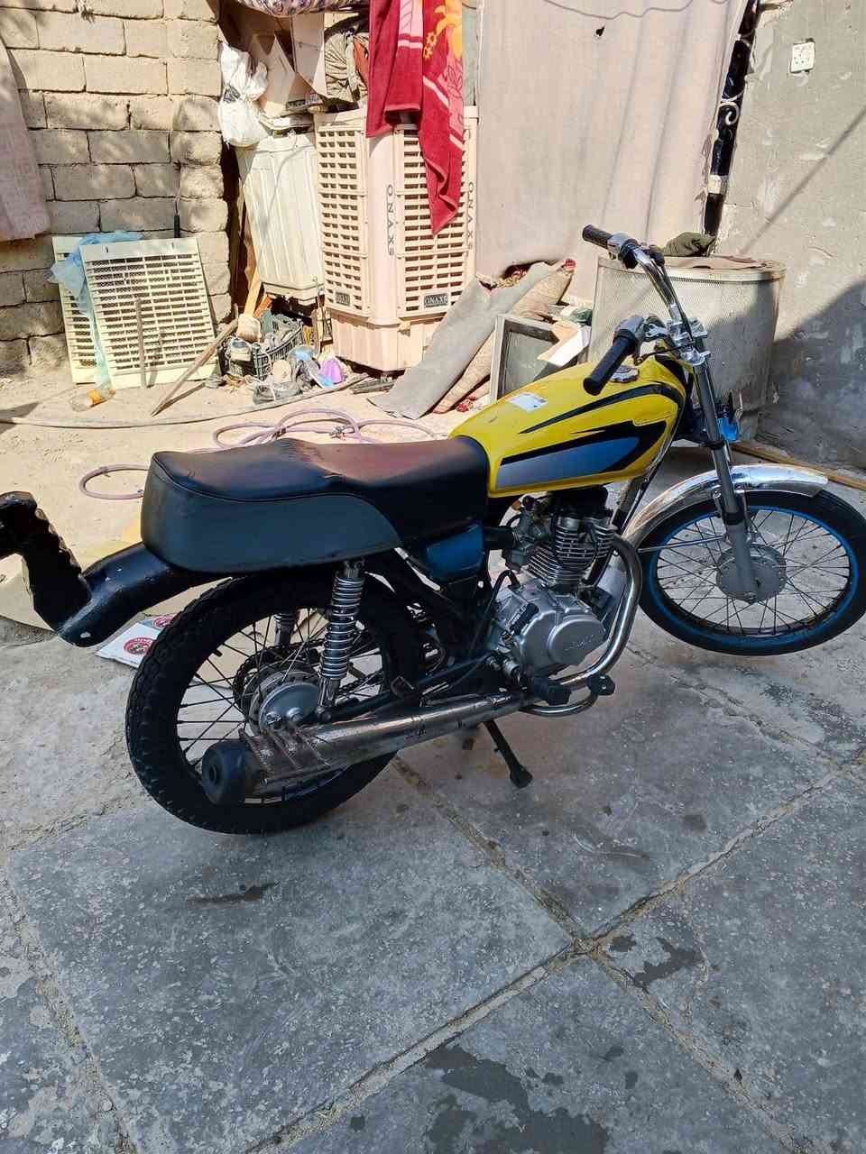 دراجه نامه شلامجه اصلي دراجه حلوه عوزه ترتيب بسيط بيها خيط تبخير قليل بلاستيك ولف دراجه  شلعه ومعدل كلجات طرد مركزي عوزه بس لاستيك ولف مكاني ناصريه اسكان صناعي سعر 450 لمو شراي لا تراسلني متواجد وتساب ***********
