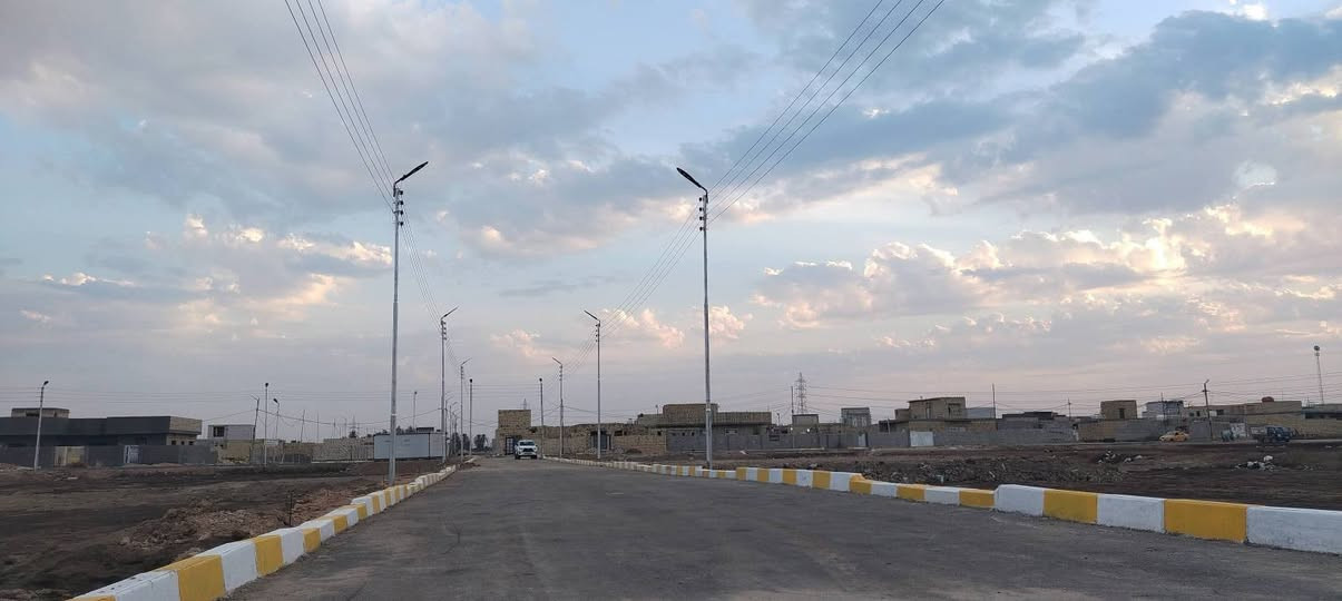 #أقرب مجمع سكني لعمارات الزيتون السكنيه
، يوجد قطع سكنية سند ٢٥ . مع توفر كافة
الخدمات من #ماء خطين  #كهرباء  #تبليط #اناره ليليه #رصيف #مولد البلديه دخلت للمجمع يعني انشمل بالتطويب تحويل مباشر بـ اسم المشتري 
العنوان.الديوانية خلف عمارات الزيتون.
مقابل البيوت اللبنانية. (عرصات سيد ماجد ) 
للاتصال
 رقمي   ***********
رقمي   واتساب  ***********
