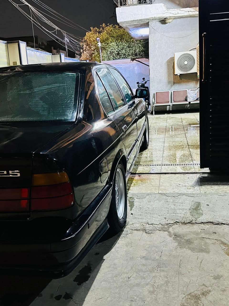 BMW 1990
للبيع او المراوس موديل ١٩٩٠ السياره صبغ جديد كير مكينه حداديه كفاله دخل نضيف كشنات جلد ٤ بيبان جام كهرباء تدفئه تبريد كشنات تبريد شغال كهربائيات شغاله سياره نضيفه وترايك للبصره مكان السياره بغداد البنوك السعر ٥٤ ورقه وبيه مجال للاستفسار الاتصال ع رقم ***********
